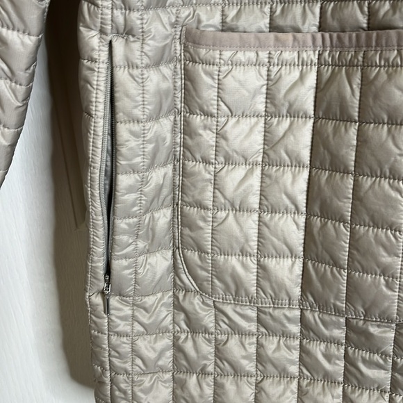 Athleta Women's Grandview PrimaLoft Quilted Shell Jacket Small Gorpcore Neutral - Picture 5 of 14